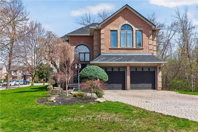 Detached at 85 Waterford Crescent, Hamilton, ON L8E 4Z7
