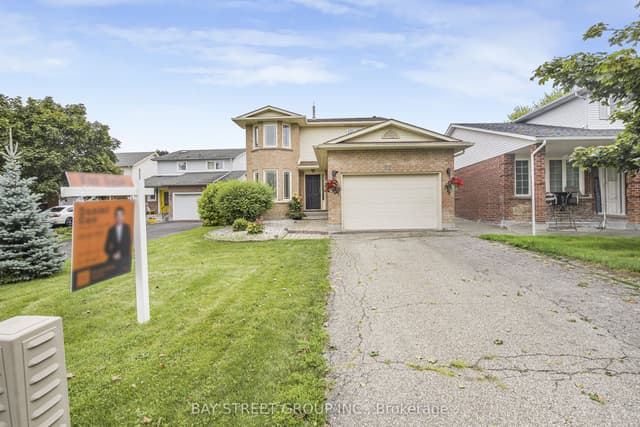 Detached at 11 Coleman Court, Thorold, ON L2V 4W3