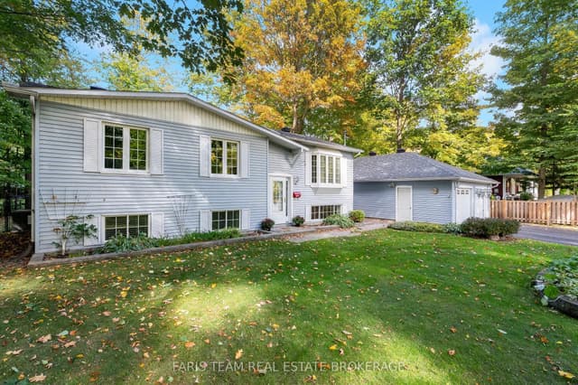 Detached at 8 Pinecone Avenue, Tiny, ON L9M 0J2
