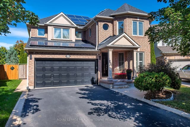Detached at 43 Thorpe Crescent, Brampton, ON L7A 1P8