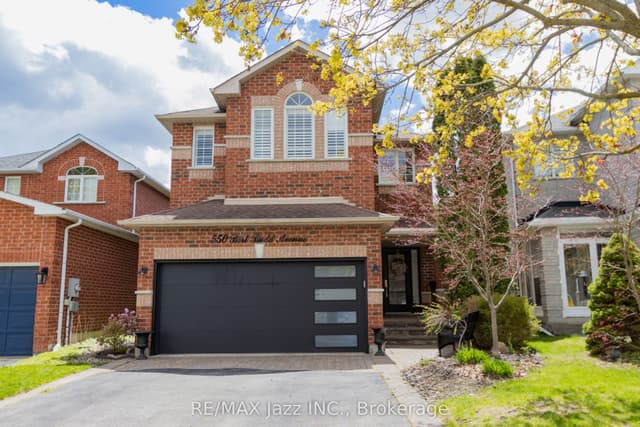 Detached at 550 Bert Budd Avenue, Newmarket, ON L3Y 8S7