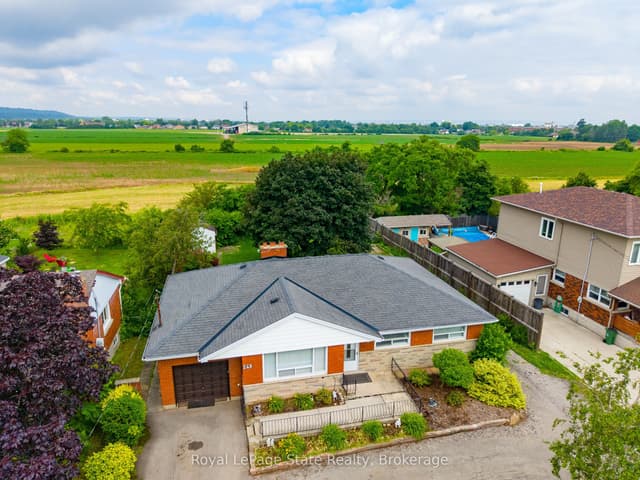 Detached at 249 McNeilly Road, Hamilton, ON L8E 5H2
