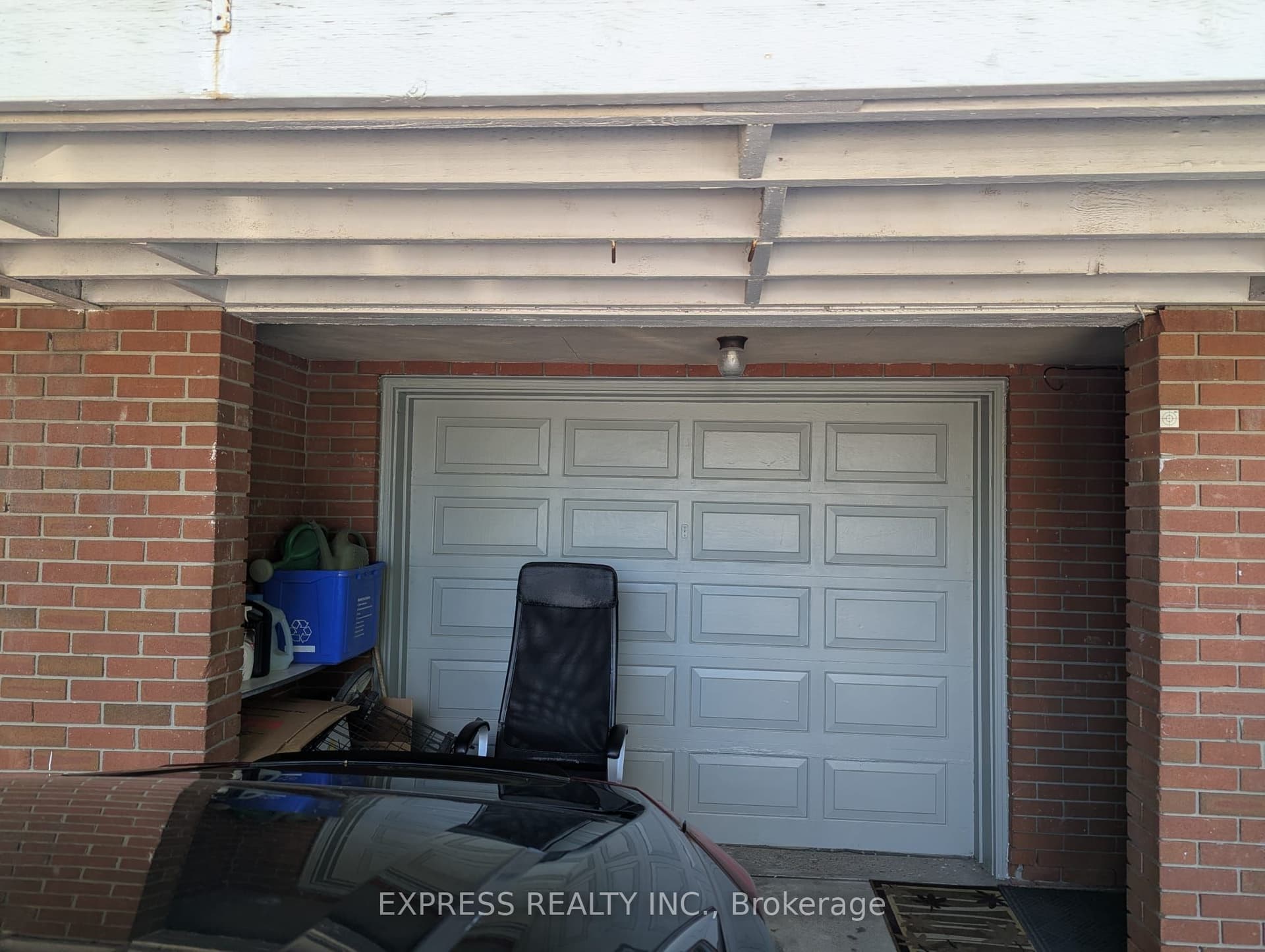 Unit Bsmt · 105 Faye Dr