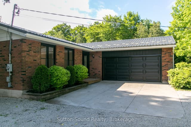 Detached at 318743 Grey Road 1 Road, Georgian Bluffs, ON N4K 5N4