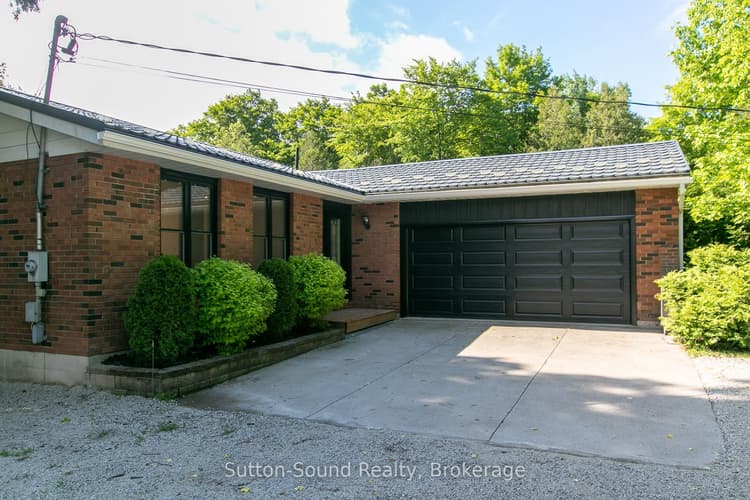 318743 Grey Road 1 Road