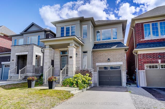 Detached at 19 Falconridge Terrace, East Gwillimbury, ON L0G 1V0