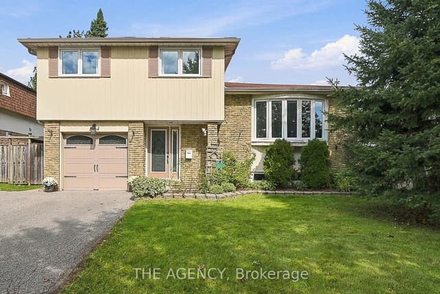 Detached at 24 Jefferson Road, Brampton, ON L6S 2G8