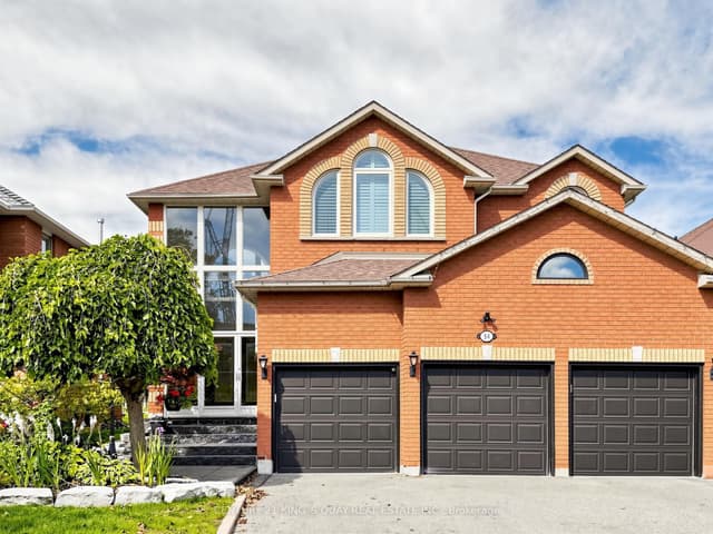 Detached at 34 Looker Drive, Barrie, ON L4N 7V3