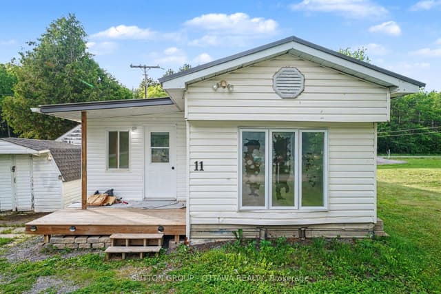 MobileTrailer at 1210 St Felix Road 11, Clarence-Rockland, ON K0A 2A0