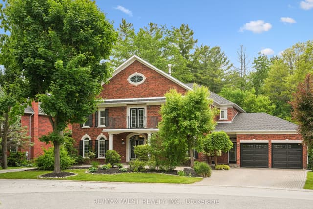 Detached at 81 Woodview Drive, Pickering, ON L1V 1L1