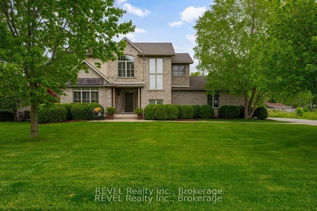 Detached at 3250 Thunder Bay Road, Fort Erie, ON L0S 1N0
