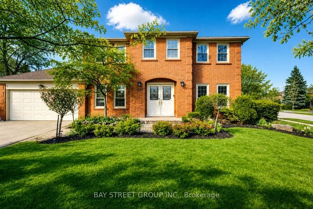 Detached at 1305 Monks Passage, Oakville, ON L6M 1K6
