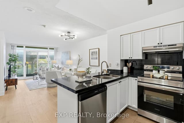Condo Apartment at 231 Fort York Boulevard 623, Toronto, ON M5V 1B2, Toronto C01