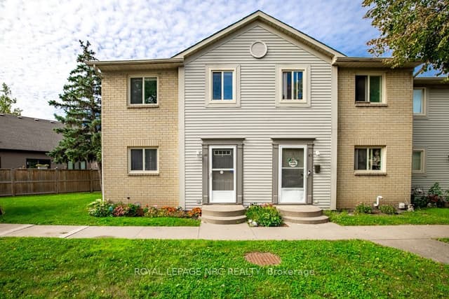 Condo Townhouse at 65 Dorchester Boulevard 48, St. Catharines, ON L2M 7T7