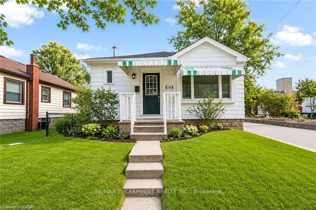 Detached at 501 Upper Wellington Street, Hamilton, ON L9A 3P6
