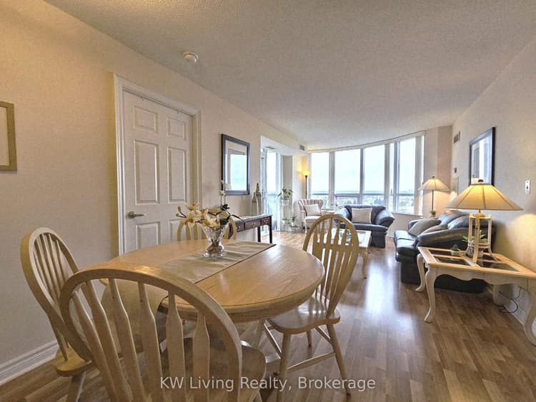 33 Cox Boulevard