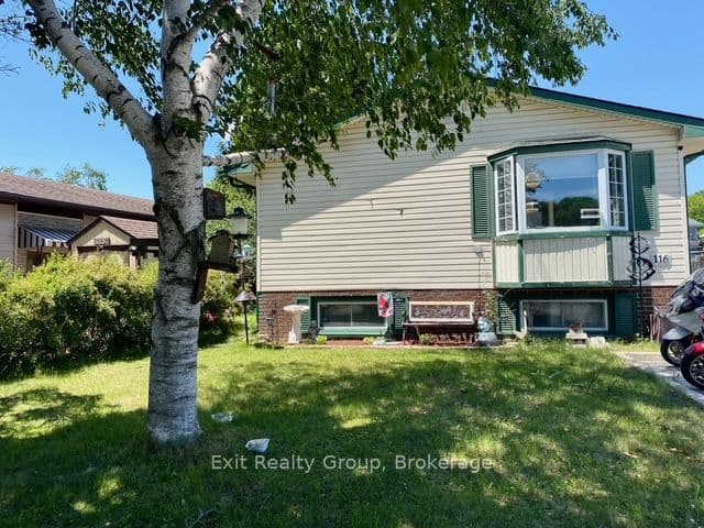 Duplex at 116 Nicholas Street, Quinte West, ON K8V 6B2