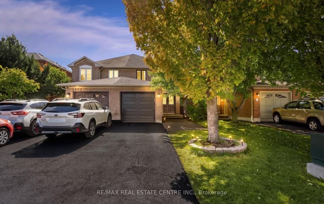 Semi-Detached at 6464 Hampden Woods Road, Mississauga, ON L5N 7V9