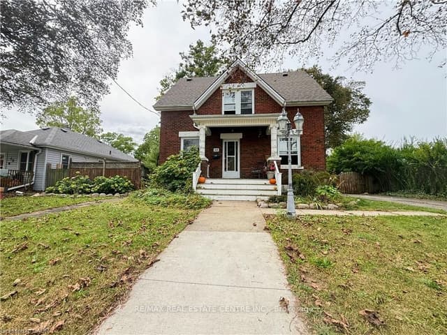 Detached at 50 Haddington Street 1, Cambridge, ON N1R 3P9