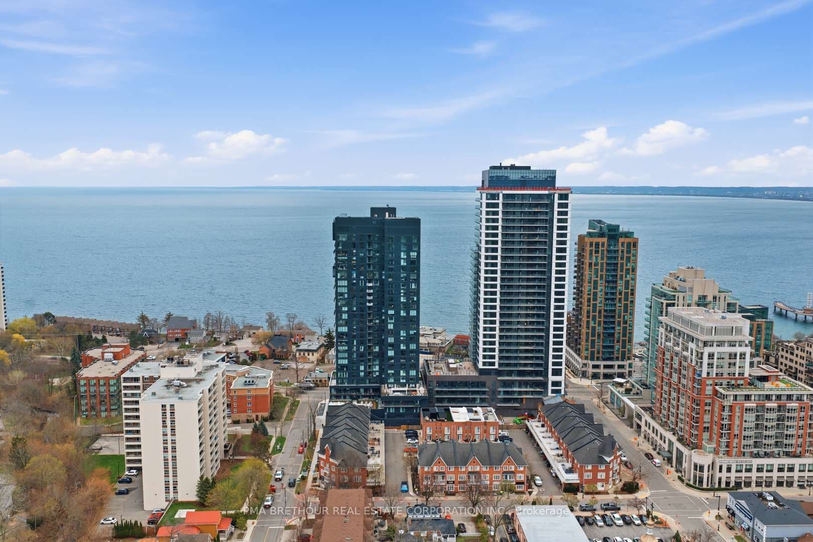 Suite 2105 · Floor 21, Unit 2105 · 370 Martha St