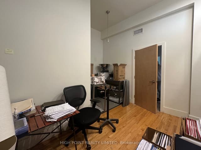 Office at 12 Birch Avenue 207, Toronto, ON M4V 1C8, Toronto C02
