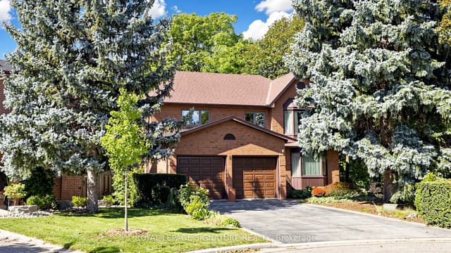 Detached at 8 Royal Garden Boulevard, Vaughan, ON L4L 7C3