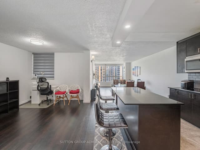 Condo Apartment at 10 Martha Eaton Way 1811, Toronto, ON M6M 5B3, Toronto W04