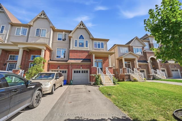 Att/Row/Townhouse at 4032 Fracchioni Drive, Lincoln, ON L3J 0R6