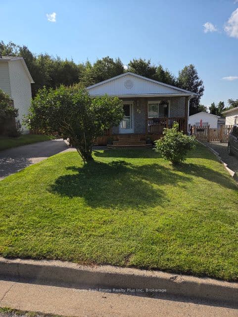 83 Laurier Road