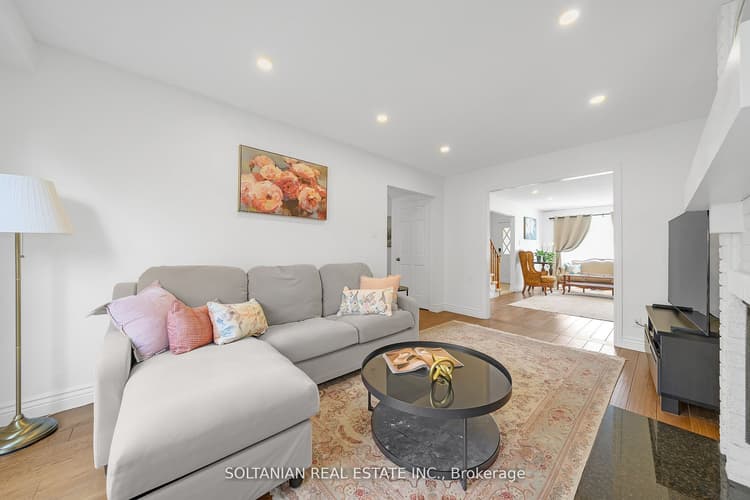 54 Braeburn Drive