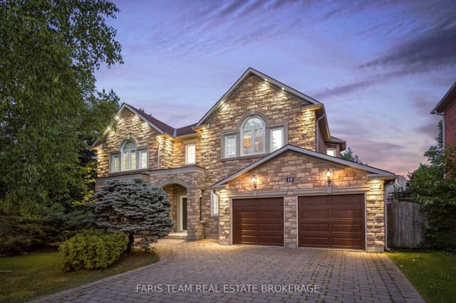 Detached at 15 Clarendon Drive, Richmond Hill, ON L4B 2Z4