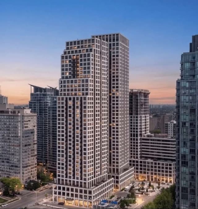 Condo Apartment at 30 Elm Drive W 605, Mississauga, ON L5B 0N3