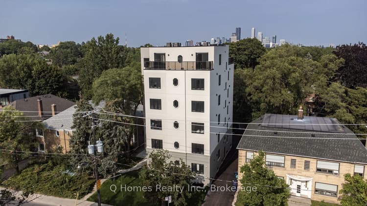 1725 Bathurst Street