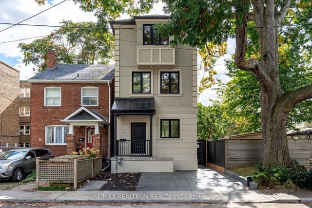 Detached at 7 Louise Avenue, Toronto, ON M6C 1E3, Toronto C03