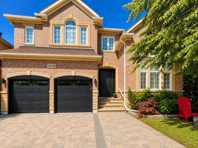 Detached at 1516 Pinery Crescent, Oakville, ON L6H 7J9