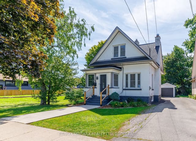 Detached at 164 Kent Street, Port Colborne, ON L3K 2Z8
