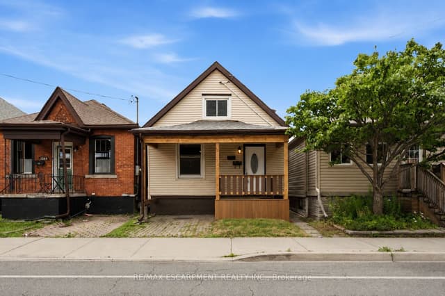 Detached at 1062 Cannon Street E, Hamilton, ON L8L 2H8