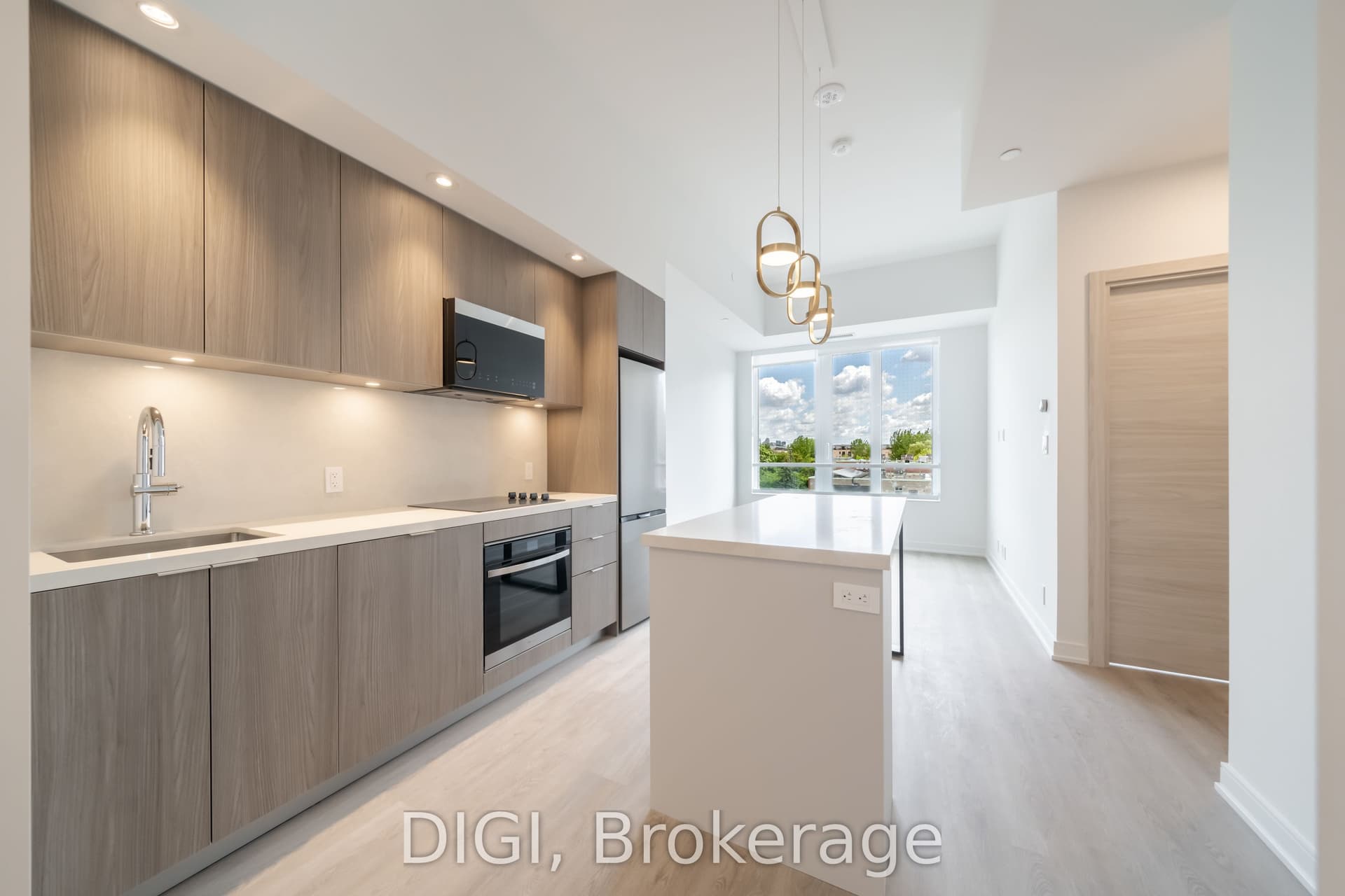 Suite E620, Unit E620 · 485 Perth Ave