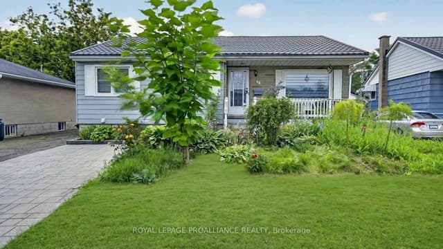 Detached at 40 Aldershot Avenue, Brockville, ON K6V 2P8