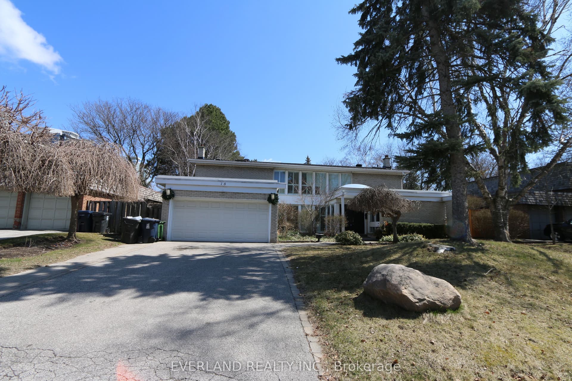 18 Silvergrove Rd