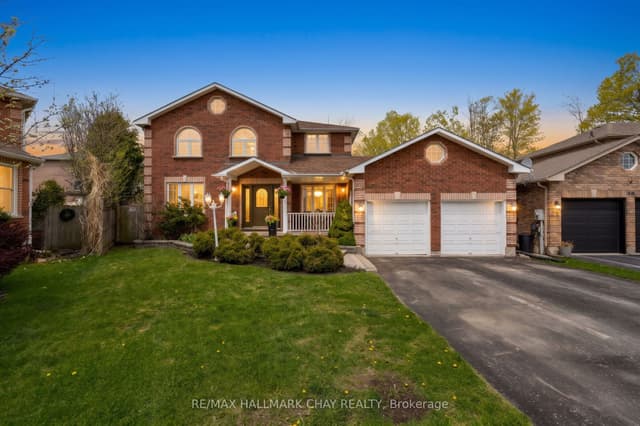 Detached at 34 Crompton Drive, Barrie, ON L4M 6N1
