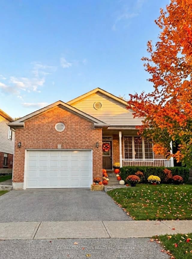Detached at 12 Dr. Jones Drive, King, ON L0G 1T0