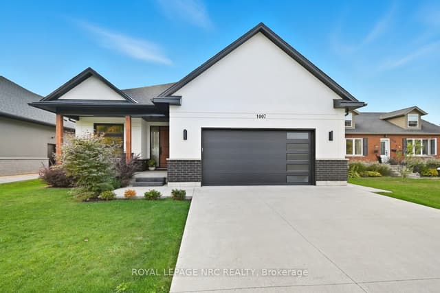 Detached at 1007 Clare Avenue, Pelham, ON L3C 3C2