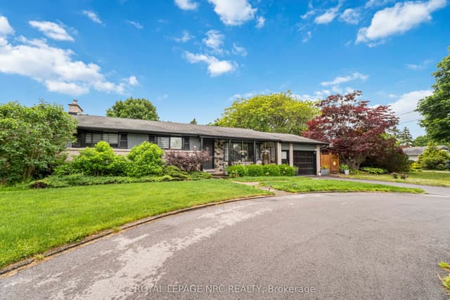 Detached at 9 Cartier Drive, St. Catharines, ON L2M 2E5