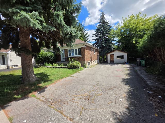 Detached at 9 Rogers Road, Brampton, ON L6X 1L7