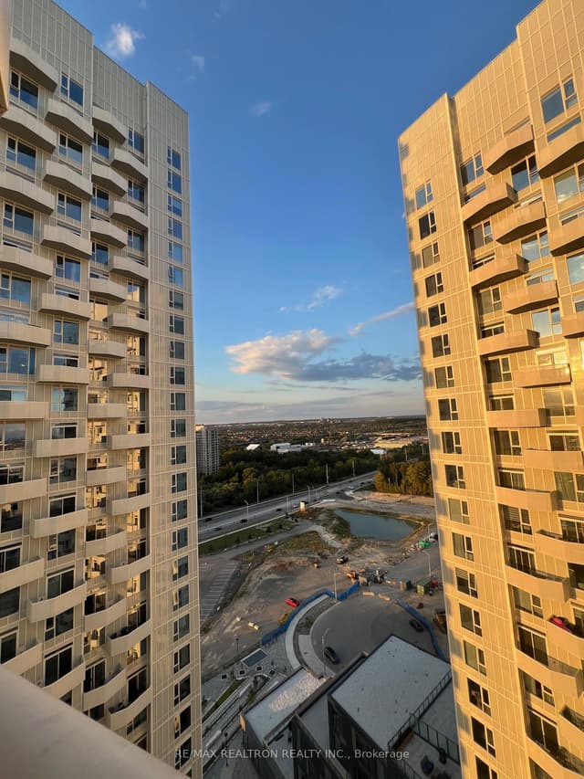 Condo Apartment at 10 Abeja Street 1915, Vaughan, ON L4K 0R4