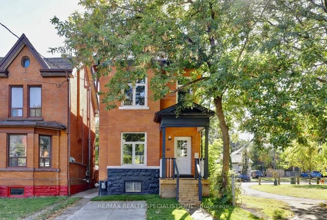 Detached at 40 Century Street, Hamilton, ON L8L 1V8