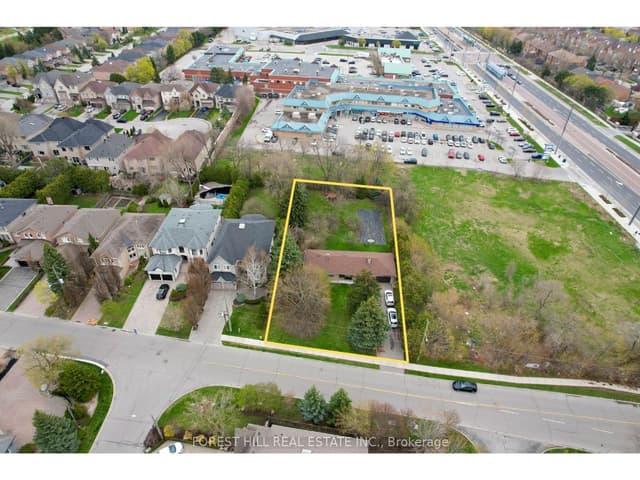 Detached at 27 Vaughan Boulevard, Vaughan, ON L4J 3N8