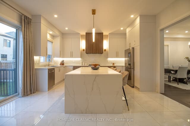 Detached at 43 Longworth Avenue, Richmond Hill, ON L4E 1J2