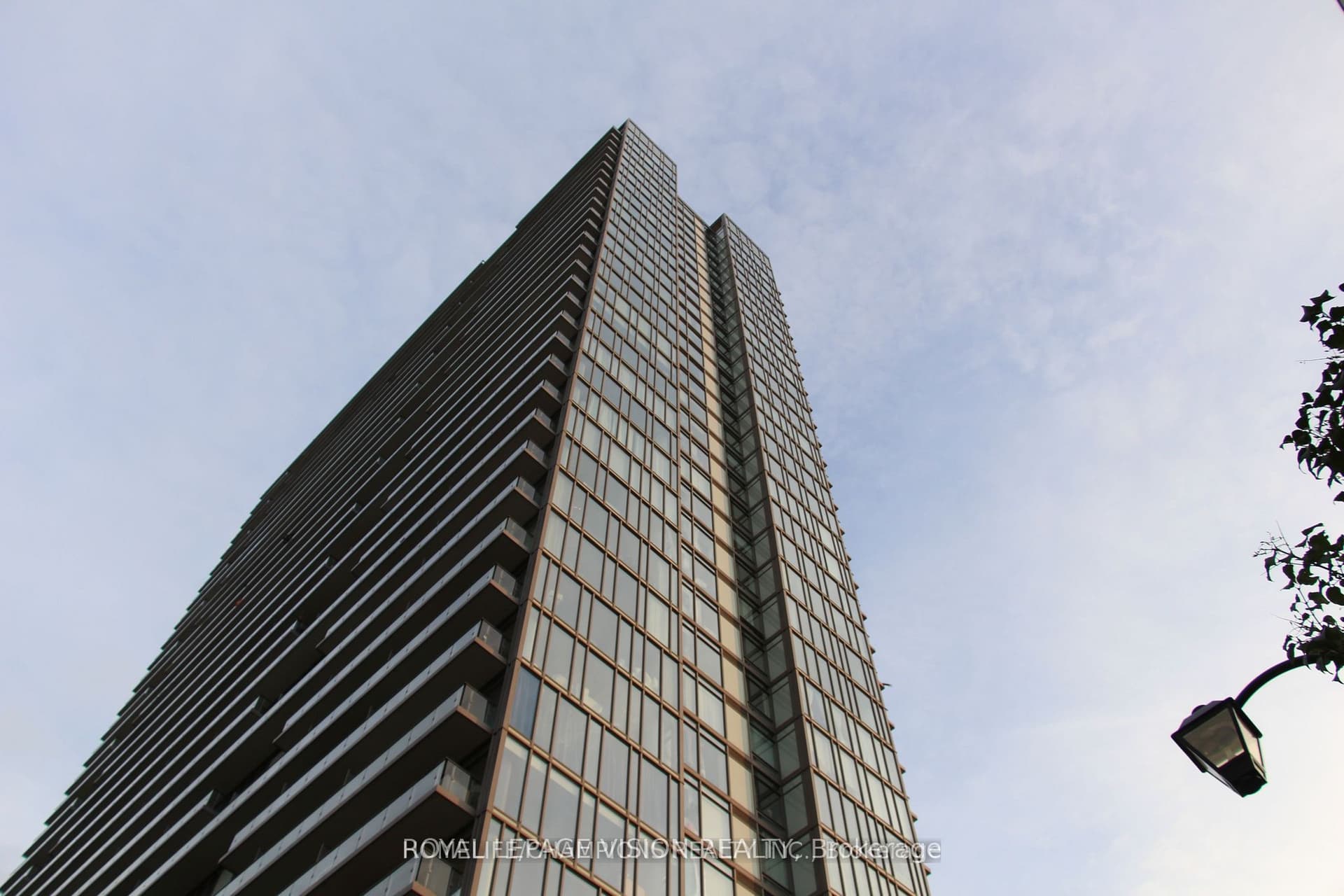 Suite 2016 · Floor 20, Unit 2016 · 105 The Queensway